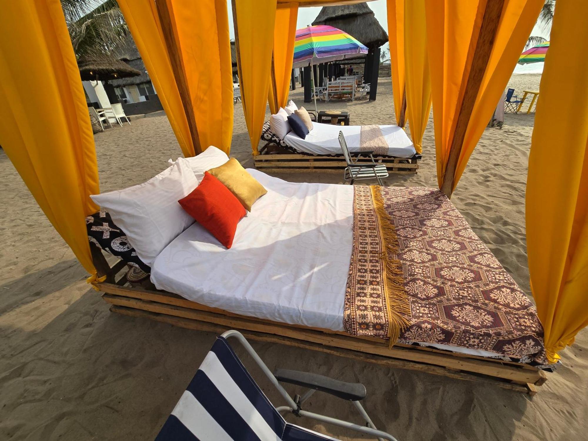 Iceland Beach Resort Lagos Exterior photo